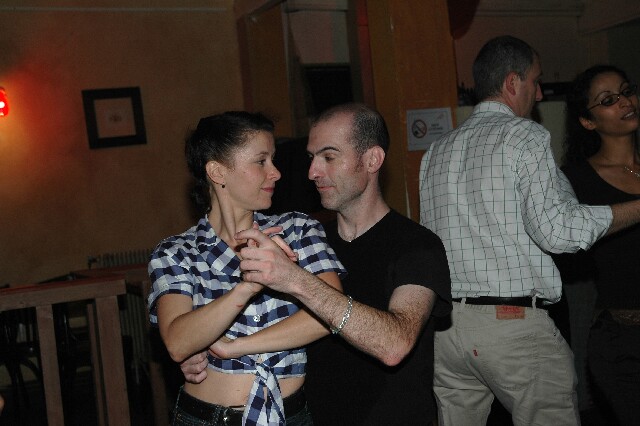 min 2006 10 31 latino 203